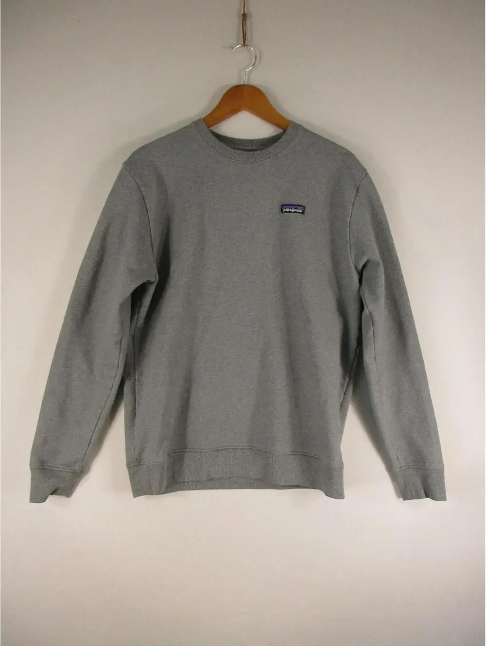 Patagonia Sweatshirt Mens L Gray Crewneck Logo Pullover Regular Fleece Casual - Picture 1 of 6